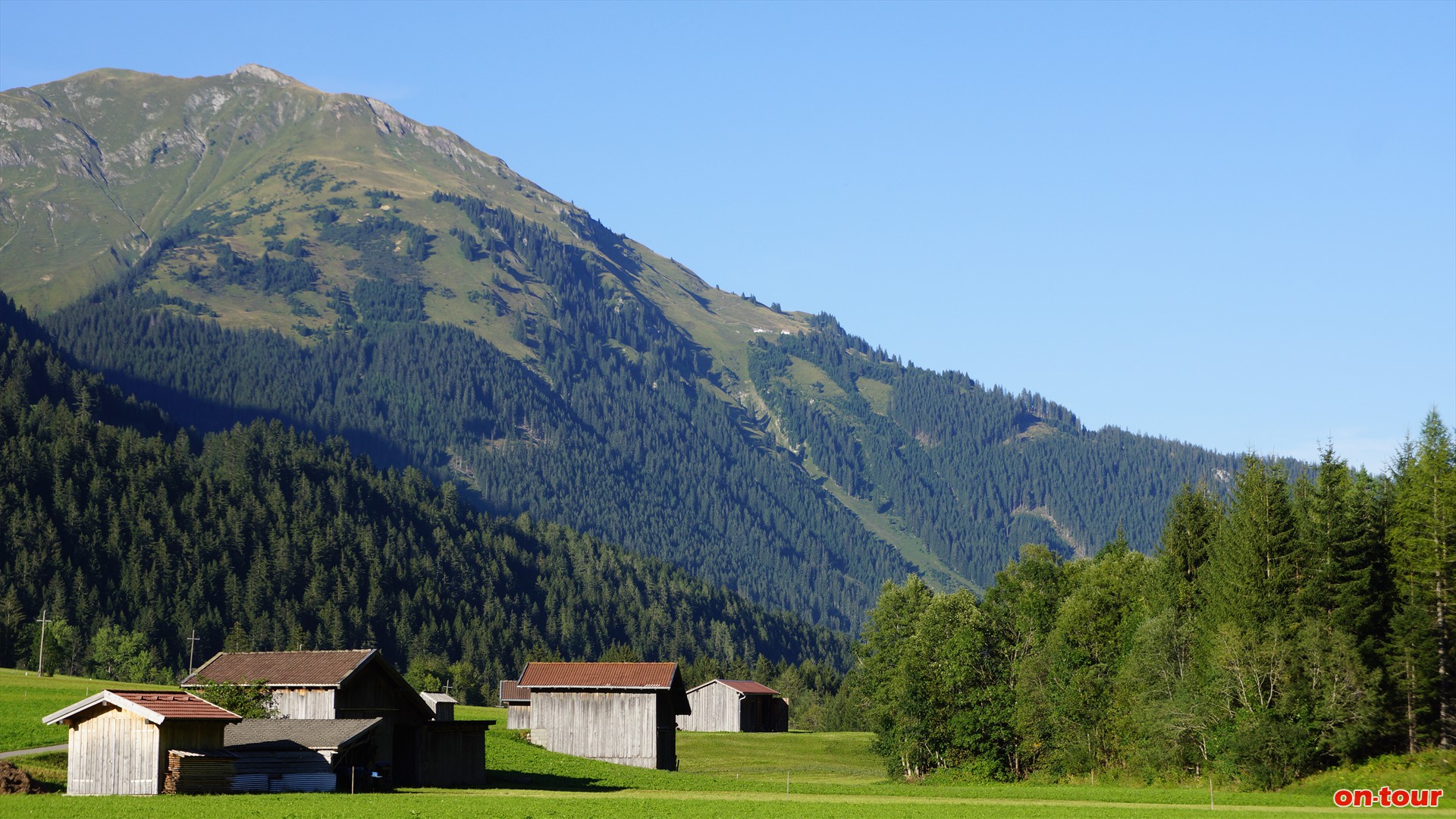 Die Sdwestflanke der Jchelspitze vom Lechtal aus. Schnell und ohne groe Kraftanstrengungen erreichbar, inklusive dem einzigartigen Panorama. 