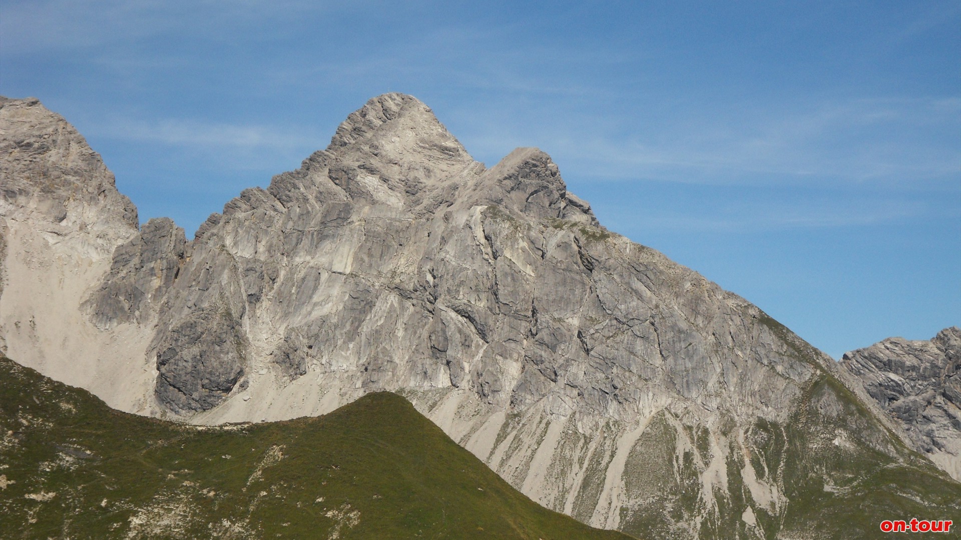 Tiefe Einblicke in die Allguer Alpen mit dem Groen Krottenkopf, dem hchsten Berg der Gebirgsgruppe.