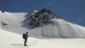Die Westseite des Wildspitzen-Gipfels. In S Richung etwas steiler aufwrts in ein Gletscherbecken, dort rechts bis zum Beginn des SW Gipfelaufbaus.